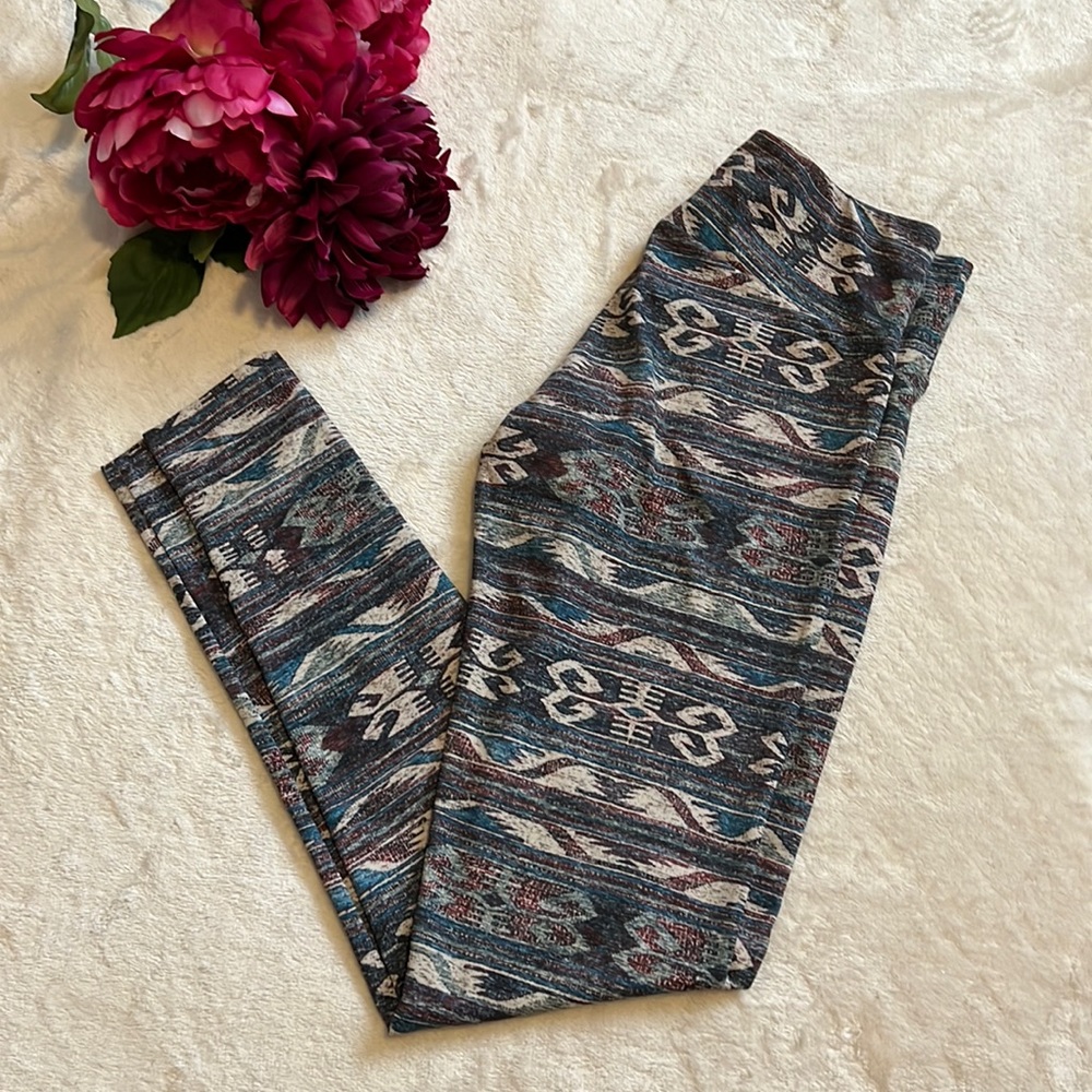 {Onzie} Red and Blue Leggings